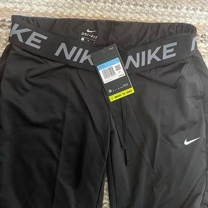 Black brand new Nike work out pants